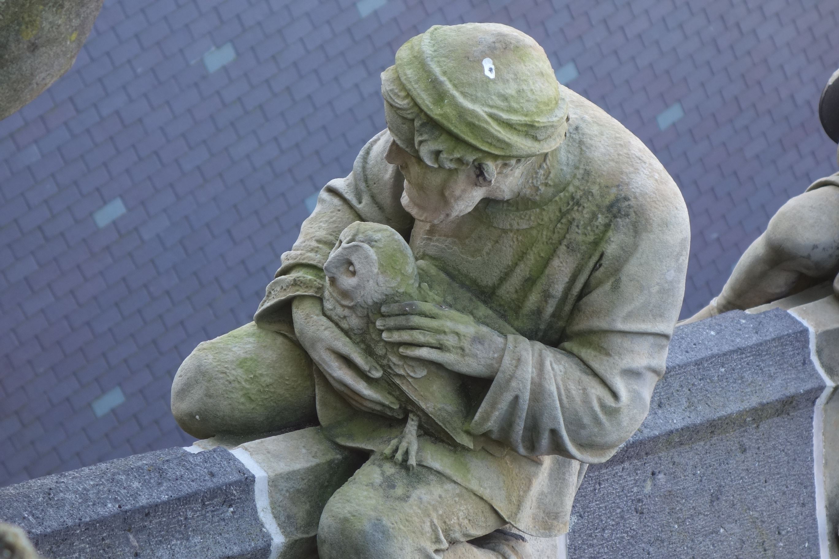 Statue on flying buttress, St John's Cathedral, Den Bosch.jpg